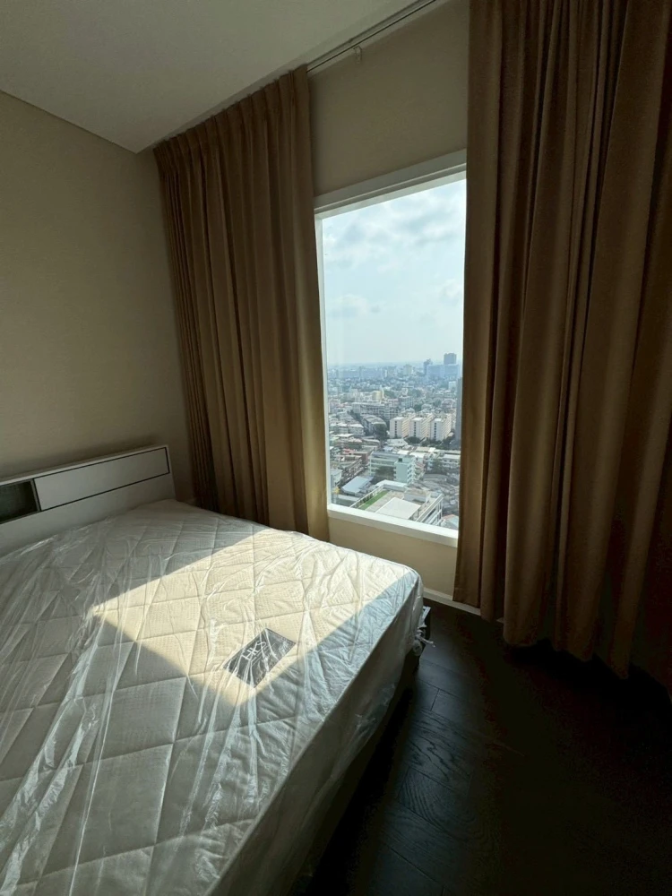 ให้เช่า The saint Residences ห้องกว้างขวางอยู่สบาย ชั้นสูงจองเลย ห้ามพลาดด่วนๆๆ