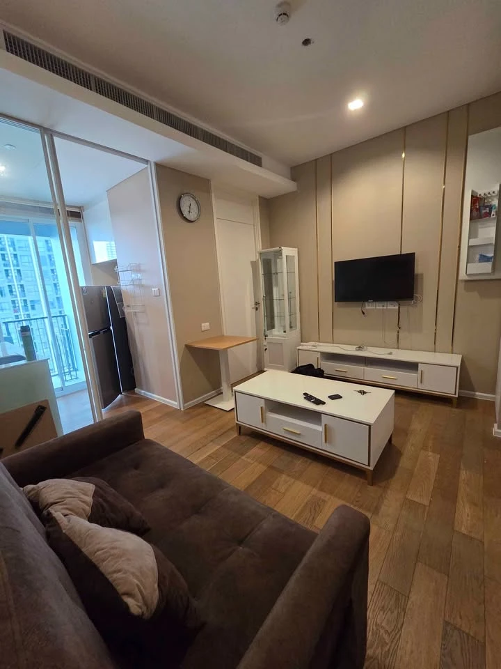 ให้เช่า The Saint Residences ห้องชั้นสูง เฟอร์พร้อม ห้องกว้างขวางอยูาสบาย จองเลย