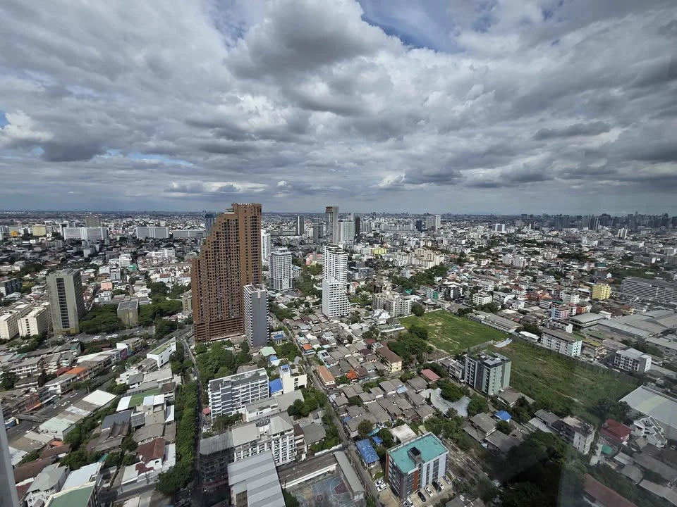 ให้เช่า The Saint Residences ห้องน่าอยู่ บิวท์อินเฟอร์นิเจอร์อย่างดี วิวสวยจากชั้นสูง จองด่วน