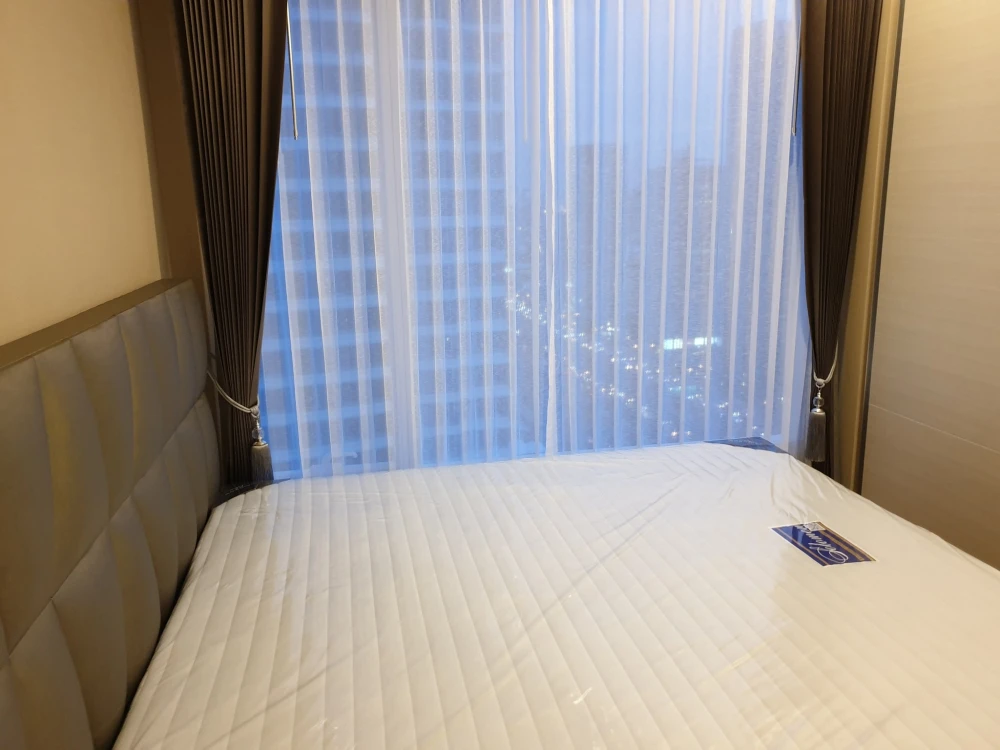 ให้เช่า The Saint Residences ห้องพร้อมอยู่ เฟอร์พร้อม จองเลย ห้องชั้นสูง