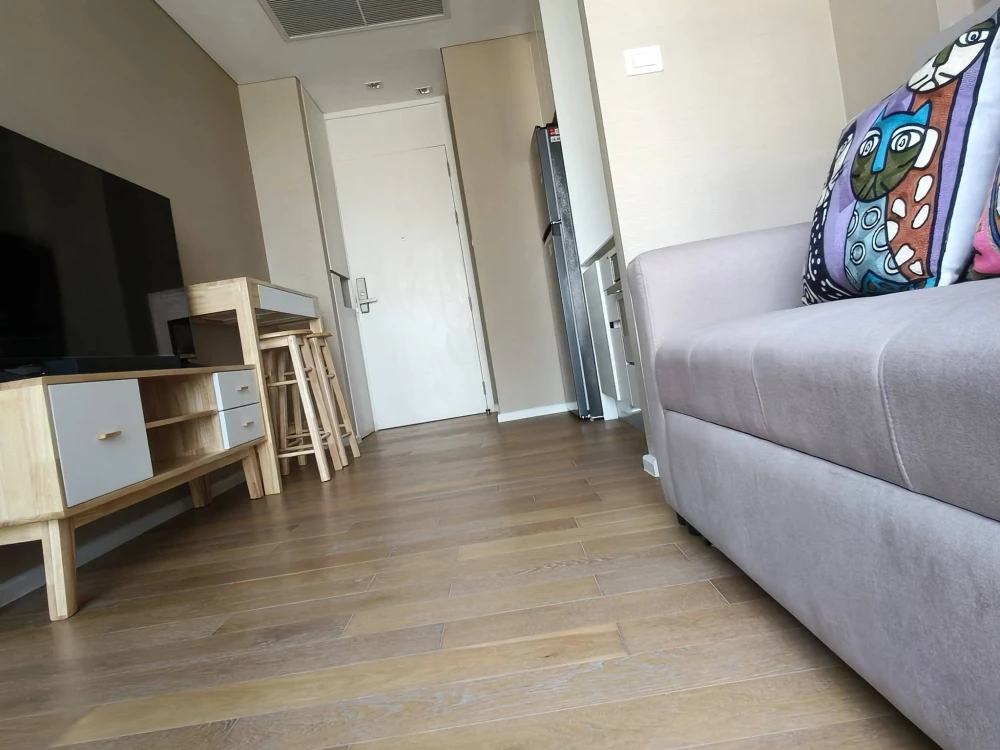 ให้เช่า The Saint Residences ห้องมุมให้ความเป็นส่วนตัว ชั้น 20 มาพร้อมเฟอร์นิเจอร์ครบครัน รีบจองเลย