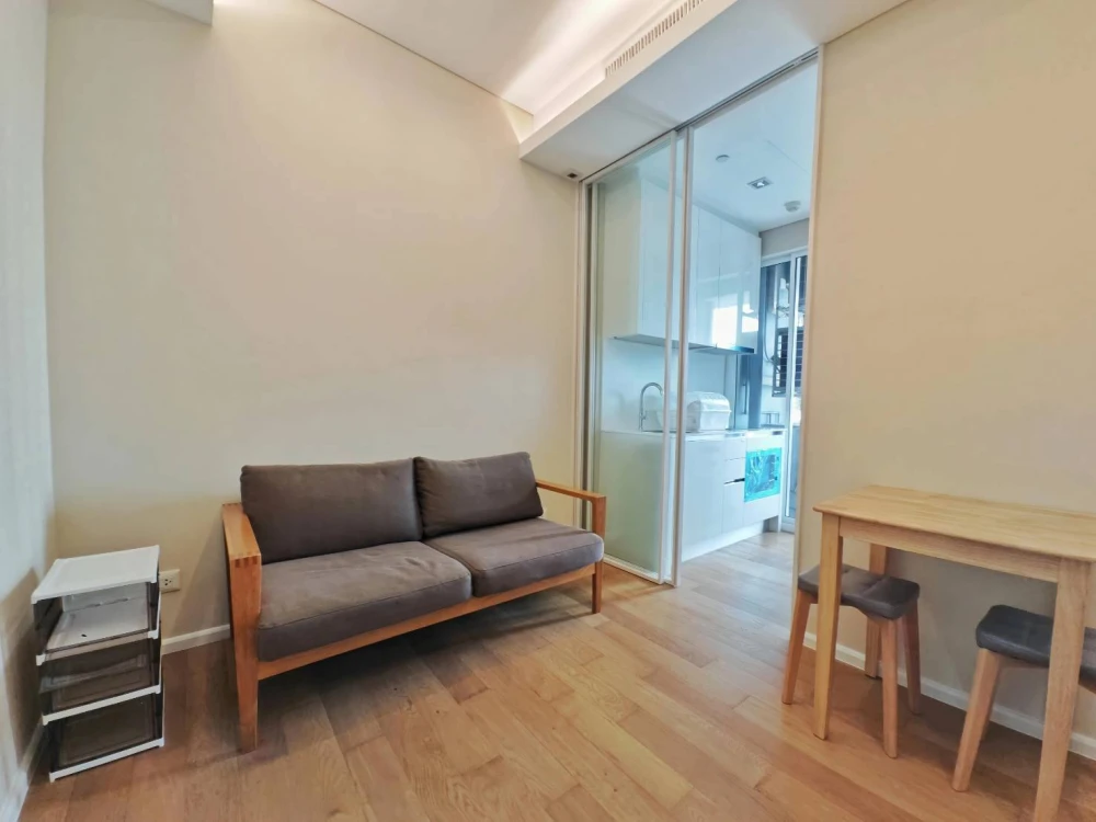 ให้เช่า The Saint Residences 1 ห้องนอน 1 ห้องน้ำ เฟอร์นิเจอร์และเครื่องใช้ไฟฟ้าครบครัน หิ้วกระเป๋าเข้าอยู่ได้เลยจ้า