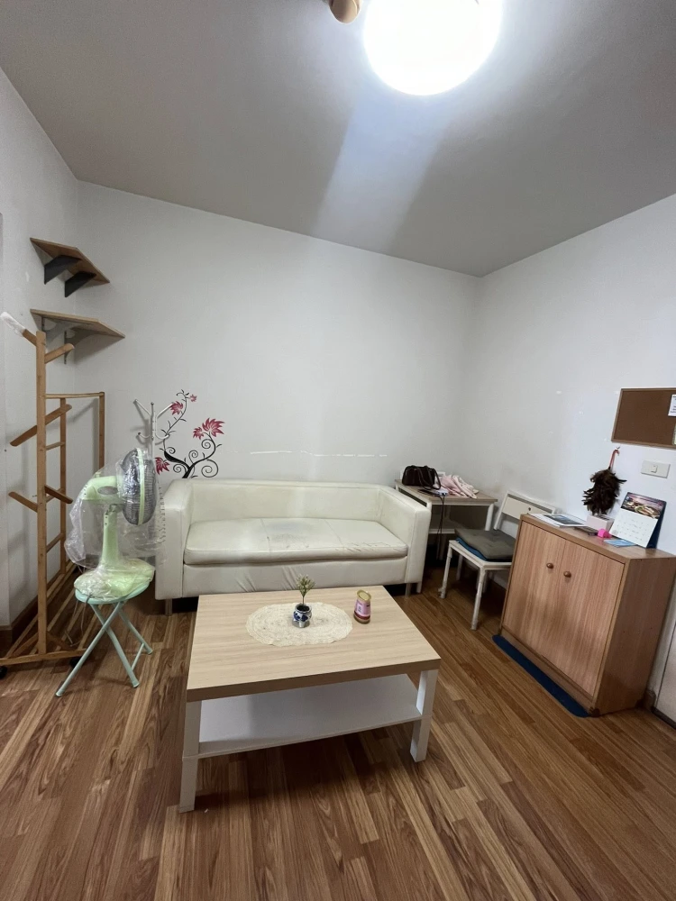 ให้เช่า The Seed Ratchada-Huai Khwang 1 ห้องนอน 1 ห้องน้ำ มาพร้อมเฟอร์ครบครัน หิ้วกระเป๋าเข้าอยู่ได้เลยจ้า