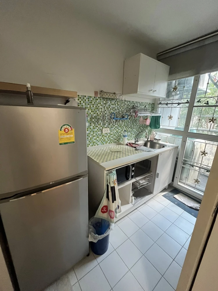 ให้เช่า The Seed Ratchada-Huai Khwang 1 ห้องนอน 1 ห้องน้ำ มาพร้อมเฟอร์ครบครัน หิ้วกระเป๋าเข้าอยู่ได้เลยจ้า