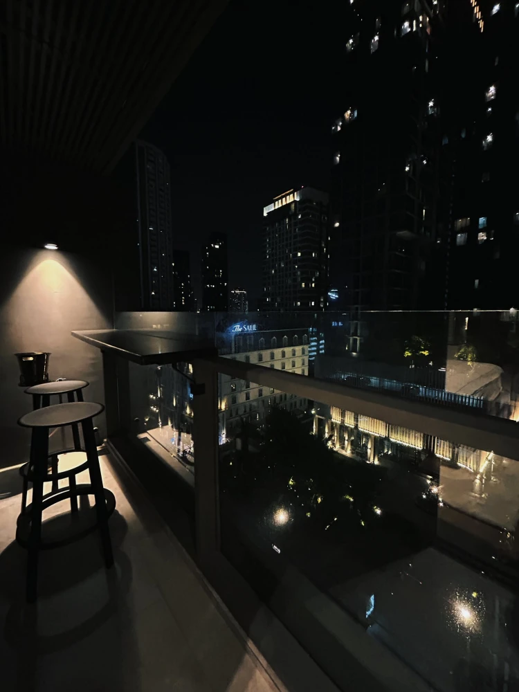 ให้เช่า The Strand ทองหล่อ ชั้น 9 วิวโล่ง เพลิดเพลินกับวิวเมืองโดยไม่ต้องเผชิญหน้ากับเพื่อนบ้านโดยตรง ตกแต่งมีสไตล์มาก น่าจองสุดๆ