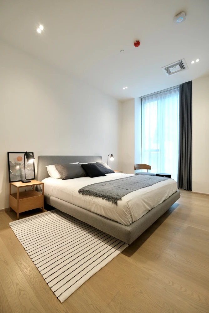 ให้เช่า The Strand Thonglor ชั้น 7 ห้องมุม แต่งครบ น่าอยู่ สนใจจองเลย