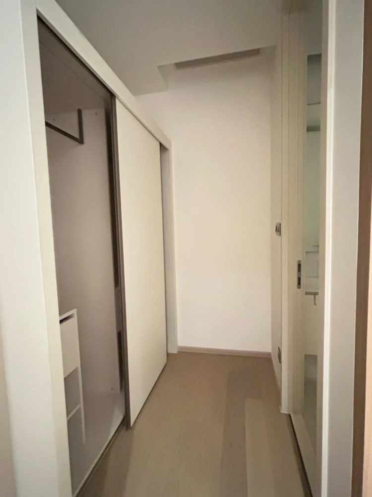 ให้เช่า The Strand Thonglor ห้องกว้างอยู่สบาย ตกแต่งครบครัน สนใจจองเลย อย่ารอช้า