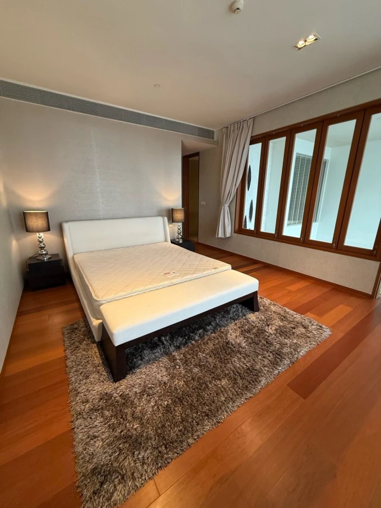 ให้เช่า The Sukhothai Residences ชั้น 9 ห้องกว้าง อยู่สบาย แต่งครบ จองเลย ด่วนๆ