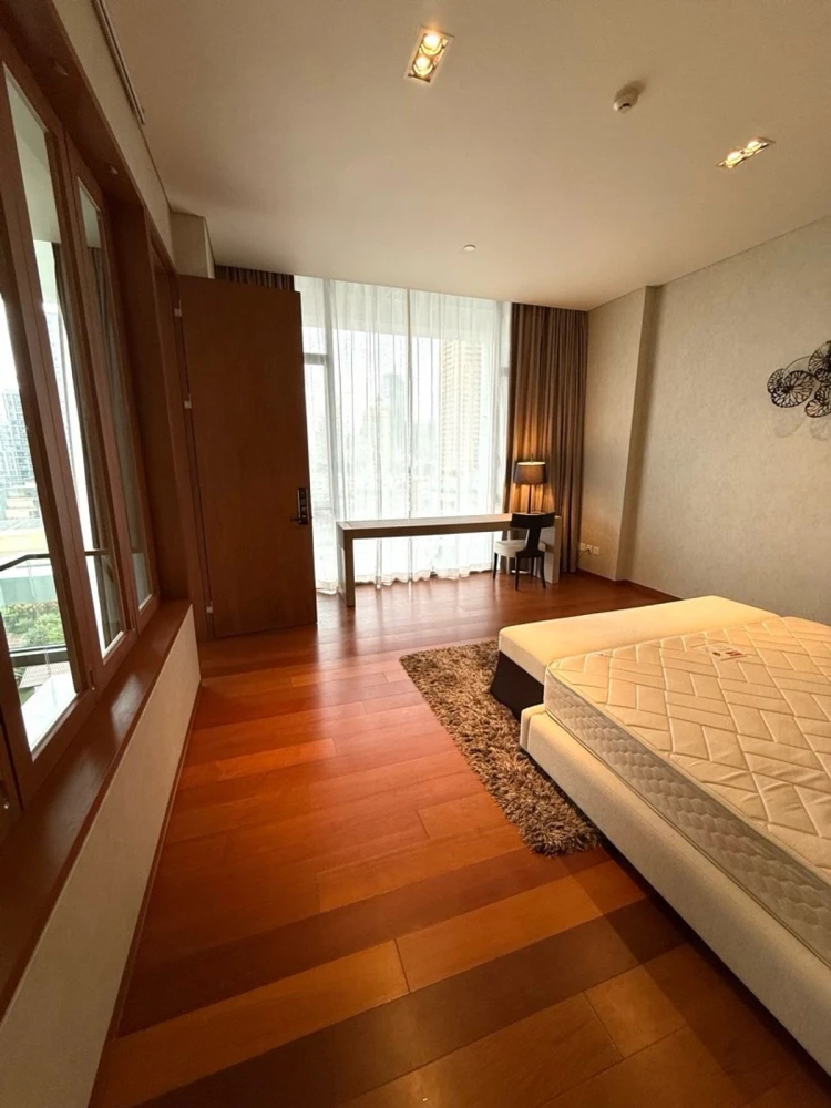 ให้เช่า The Sukhothai Residences ชั้น 9 ห้องกว้าง อยู่สบาย แต่งครบ จองเลย ด่วนๆ