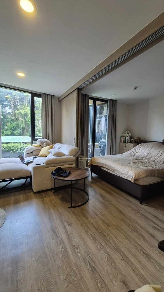 ให้เช่า The Teak Sathorn-Lumpini วิวสวน บรรยากาศร่มรื่น พื้นที่ห้องกว้างขวาง เดินทางสะดวก รีบจองเลยจ้า