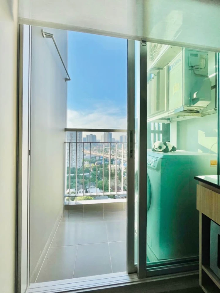 ให้เช่า the Tempo grand สาทร-วุฒากาศ เป็นห้องริม ได้ความเป็นส่วนตัวมากๆ ห้องบรรยากาศดี ห้องนอนมองเห็นท้องฟ้าสวยๆ จองเลย