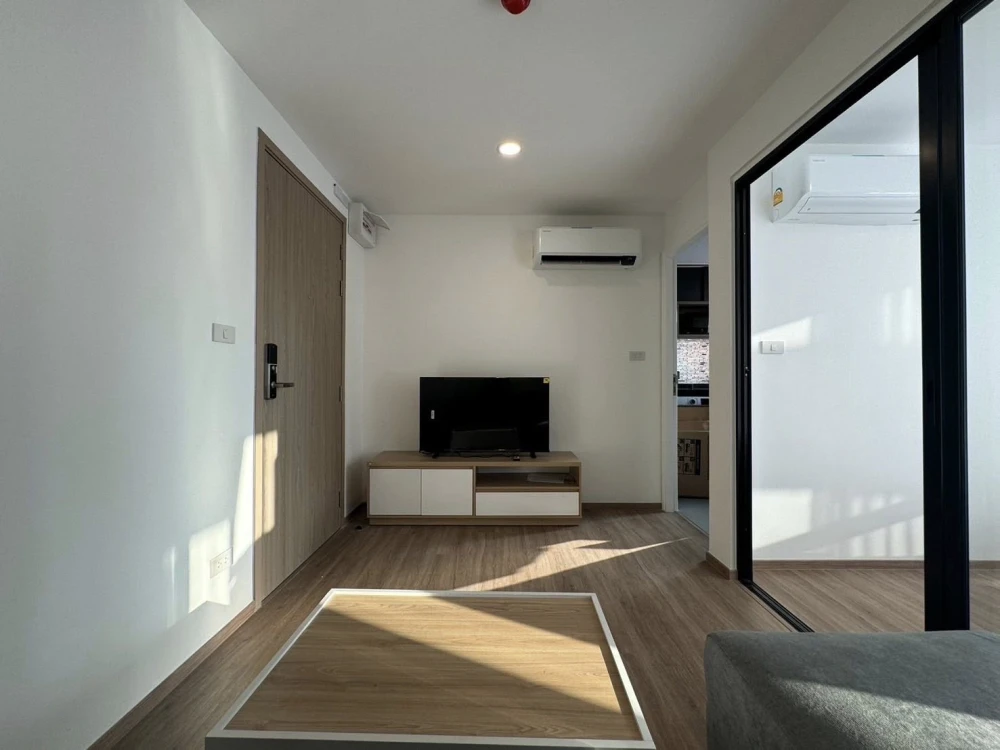 ให้เช่า THE TREE Pattanakarn - Ekkamai 1 ห้องนอน 1 ห้องน้ำ ทำเลดี เห็นวิวเมืองสวยๆ เฟอร์ครบครัน รีบจองเลย