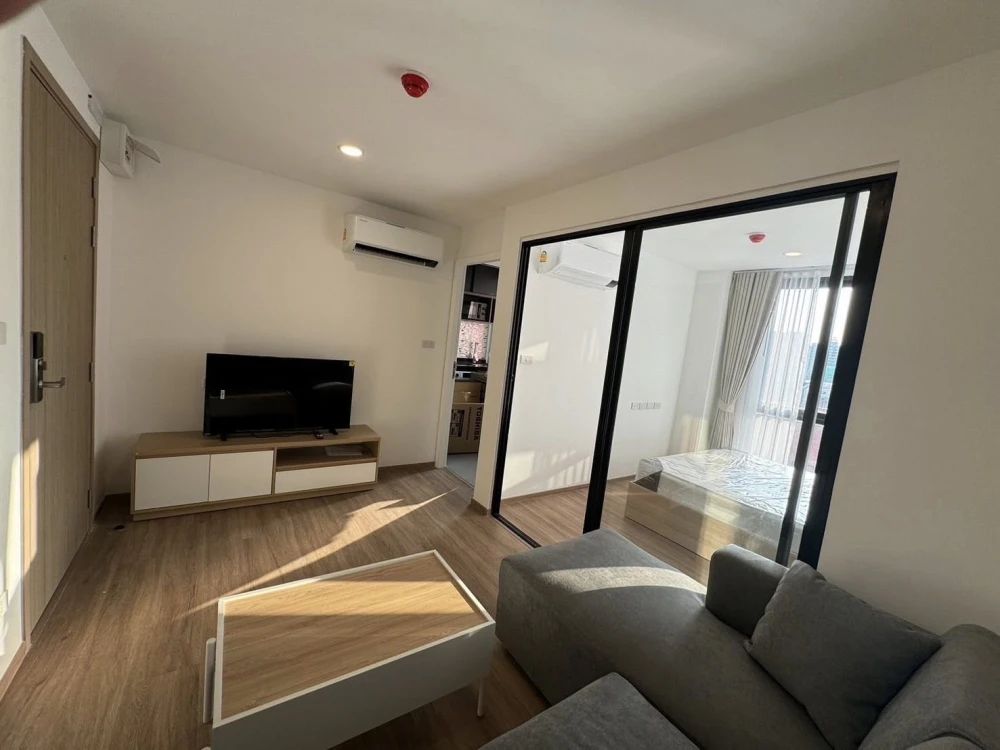 ให้เช่า THE TREE Pattanakarn - Ekkamai 1 ห้องนอน 1 ห้องน้ำ ทำเลดี เห็นวิวเมืองสวยๆ เฟอร์ครบครัน รีบจองเลย