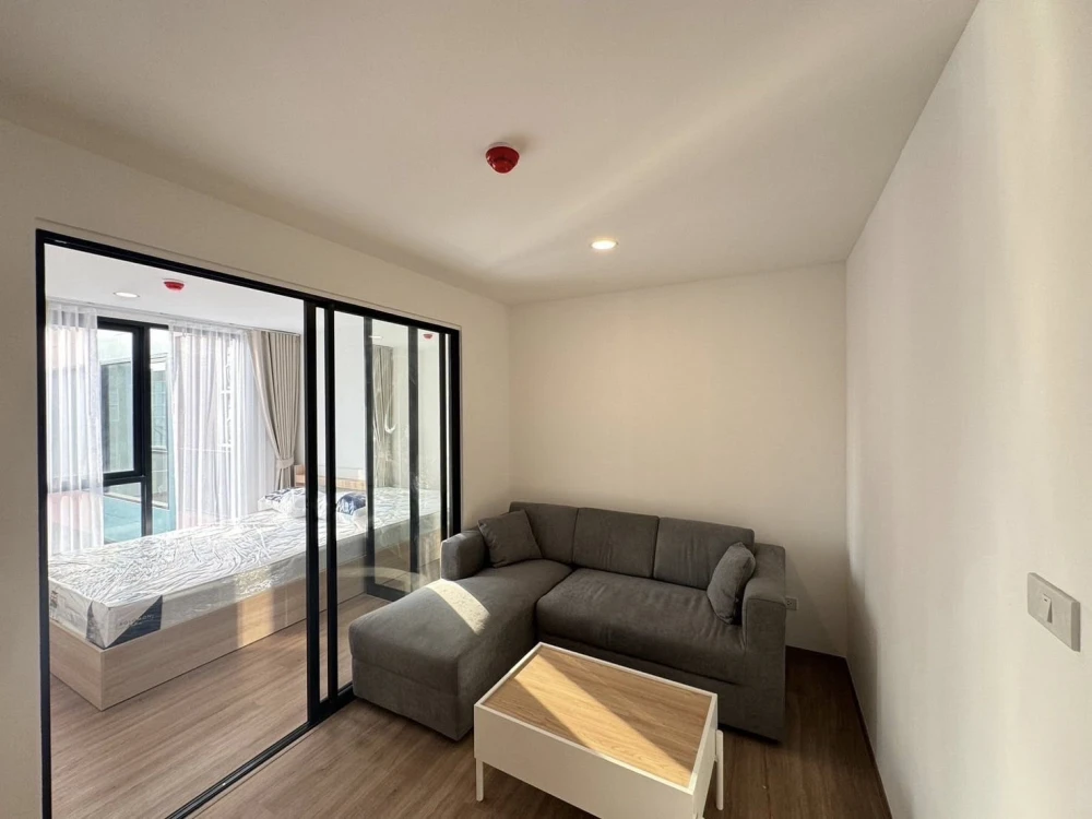 ให้เช่า THE TREE Pattanakarn - Ekkamai 1 ห้องนอน 1 ห้องน้ำ ทำเลดี เห็นวิวเมืองสวยๆ เฟอร์ครบครัน รีบจองเลย