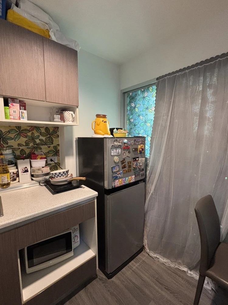 ให้เช่า The Trust @ BTS Erawan ห้องชั้น 9 เฟอร์และสิ่งอำนวยความสะดวกครบครัน จองด่วน