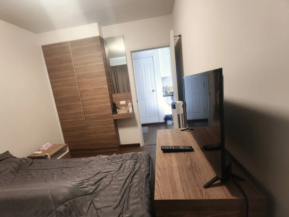 ให้เช่า The Trust Condo Amata - Chonburi 1 ห้องนอน ชั้น 3 เฟอร์ครบ หิ้วกระเป๋าเข้าอยู่ได้เลยจ้า