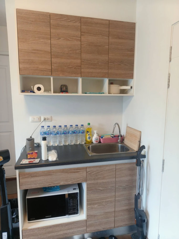 ให้เช่า The Trust Condo Amata - Chonburi 1 ห้องนอน ชั้น 3 เฟอร์ครบ หิ้วกระเป๋าเข้าอยู่ได้เลยจ้า