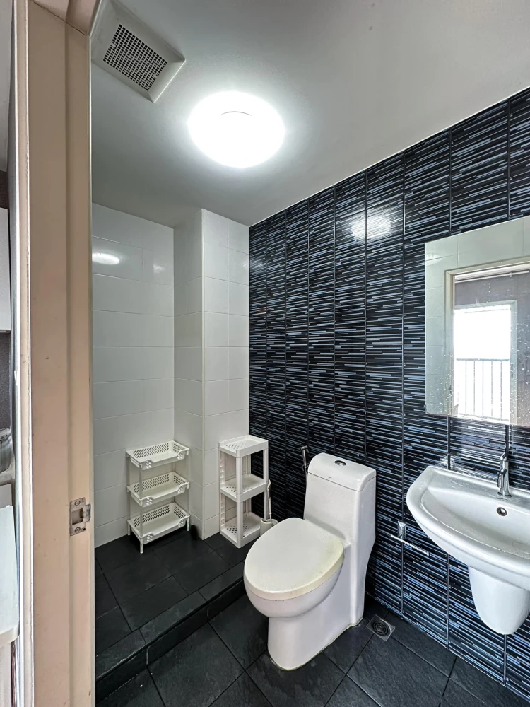 ให้เช่า The Trust Condo Ngamwongwan ห้องน่าอยู่ สิ่งอำนวยความสะดวกพร้อม จองเลย