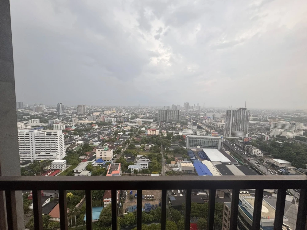ให้เช่า The Trust Condo Ngamwongwan ห้องมุม ชั้นสูง วิวโล่ง อากาศดี เฟอร์นิเจอร์และเครื่องใช้ไฟฟ้าครบ เข้าอยู่ได้ทันที