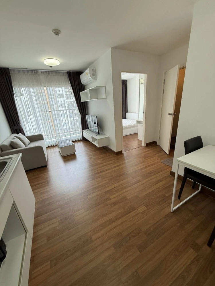 ให้เช่า The Trust Condo Ngamwongwan 1 ห้องนอน 1 ห้องน้ำ เฟอร์นิเจอร์ครบครัน หิ้วกระเป๋าเข้าอยู่ได้เลยจ้า