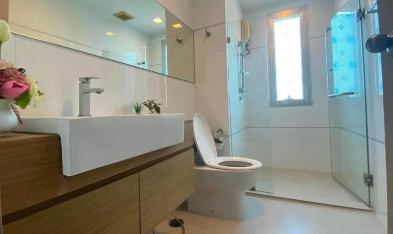 ให้เช่า Thru Thonglor ชั้น 18 ห้องหัวมุม แต่งครบ พร้อมเข้าอยู่ สนใจจองเลย ด่วนๆ