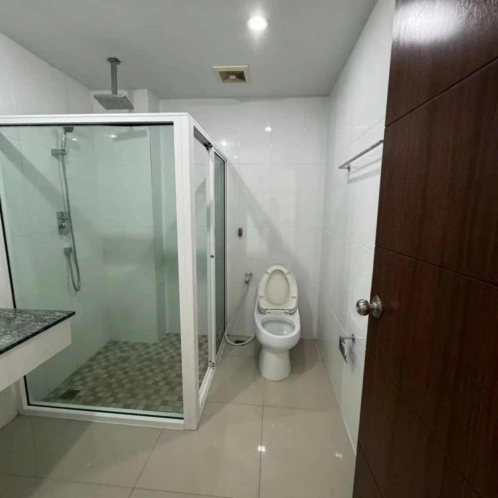 ให้เช่า Tourmaline Gold Sathorn-Taksin  ได้ห้องใหญ่ ในราคาสุดคุ้ม สนใจจองเลย
