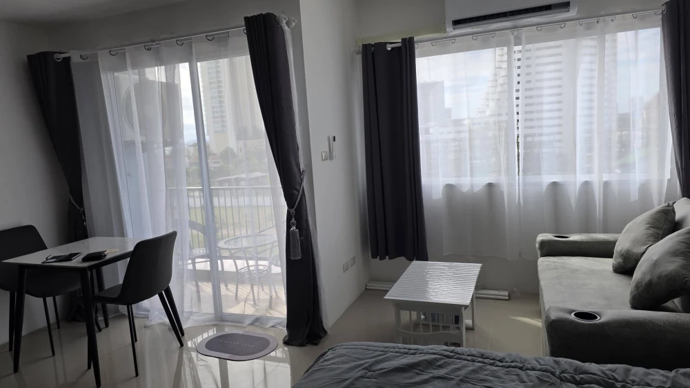 ให้เช่า Triogems Condo ห้องชั้น 7 มาพร้อมสิ่งอำนวยความสะดวกครบครัน หิ้วกระเป๋าเข้าอยู่ได้เลยจ้า