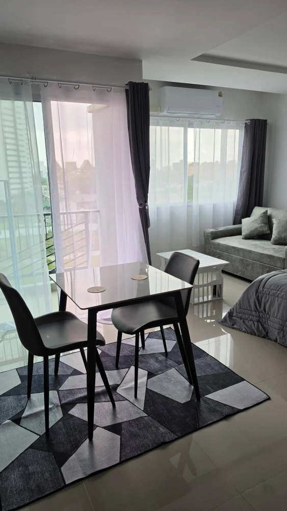 ให้เช่า Triogems Condo ห้องชั้น 7 มาพร้อมสิ่งอำนวยความสะดวกครบครัน หิ้วกระเป๋าเข้าอยู่ได้เลยจ้า