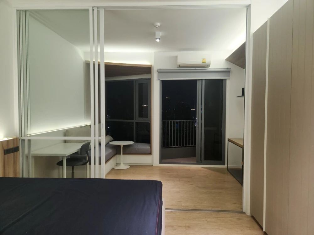 ให้เช่า Triple Y Residence ชั้น 21 สูงมาก ห้องหัวมุมเป็นส่วนตัว วิวเมือง บรรยากาศดี ห้ามพลาด