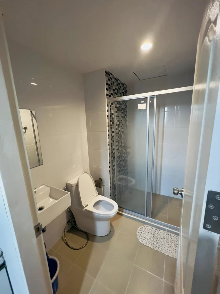 ให้เช่า Tulip Square Omnoui 1 ห้องนอน 1 ห้องน้ำ ติดวอลเปเปอร์อย่างดี สิ่งอำนวยความสะดวกครบครัน ห้ามพลาด