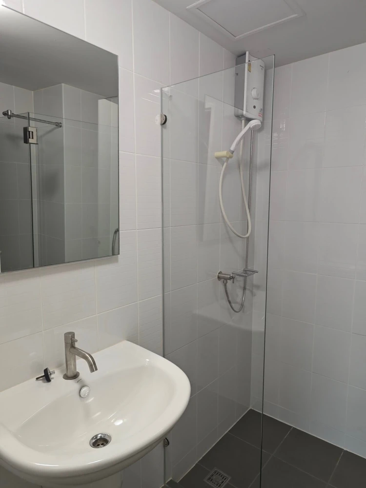 ให้เช่า U @ Huamak Station ชั้น 7 ห้องมุม วิวสระ แต่งครบ จองเลย ห้ามพลาด