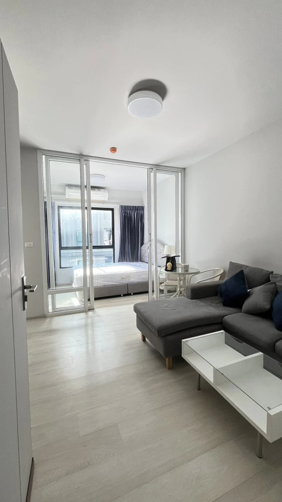 For rent: UNIO Ramkhamhaeng - Serithai. Comfortable room, great location, and complete amenities. Book now!