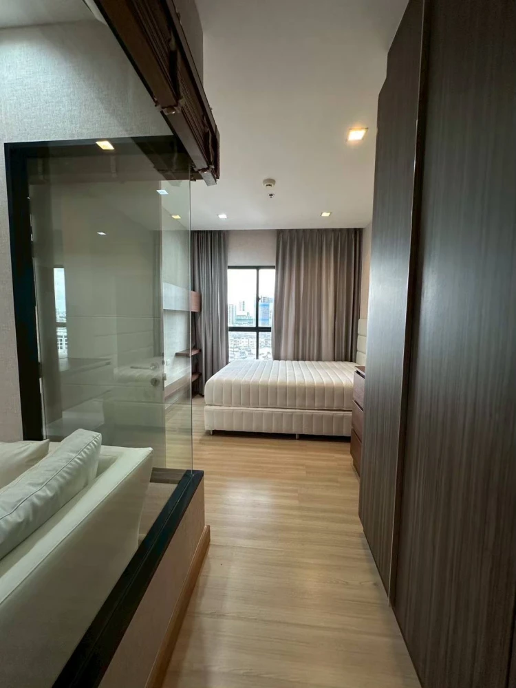 ให้เช่า Urbano Absolute Sathon-Taksin	ห้องตกแต่งสวย วิว IconSiam ชัดแจ๋ว เฟอร์ครบ พร้อมอยู่
