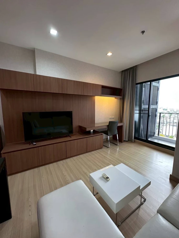 ให้เช่า Urbano Absolute Sathon-Taksin	ห้องตกแต่งสวย วิว IconSiam ชัดแจ๋ว เฟอร์ครบ พร้อมอยู่