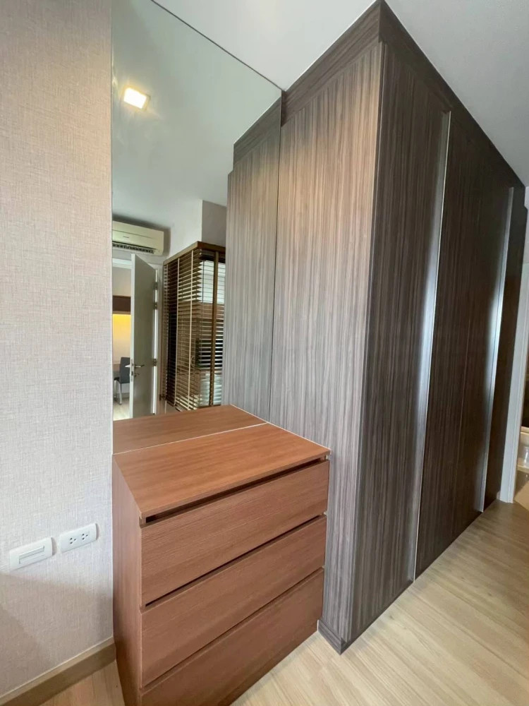 ให้เช่า Urbano Absolute Sathon-Taksin	ห้องตกแต่งสวย วิว IconSiam ชัดแจ๋ว เฟอร์ครบ พร้อมอยู่