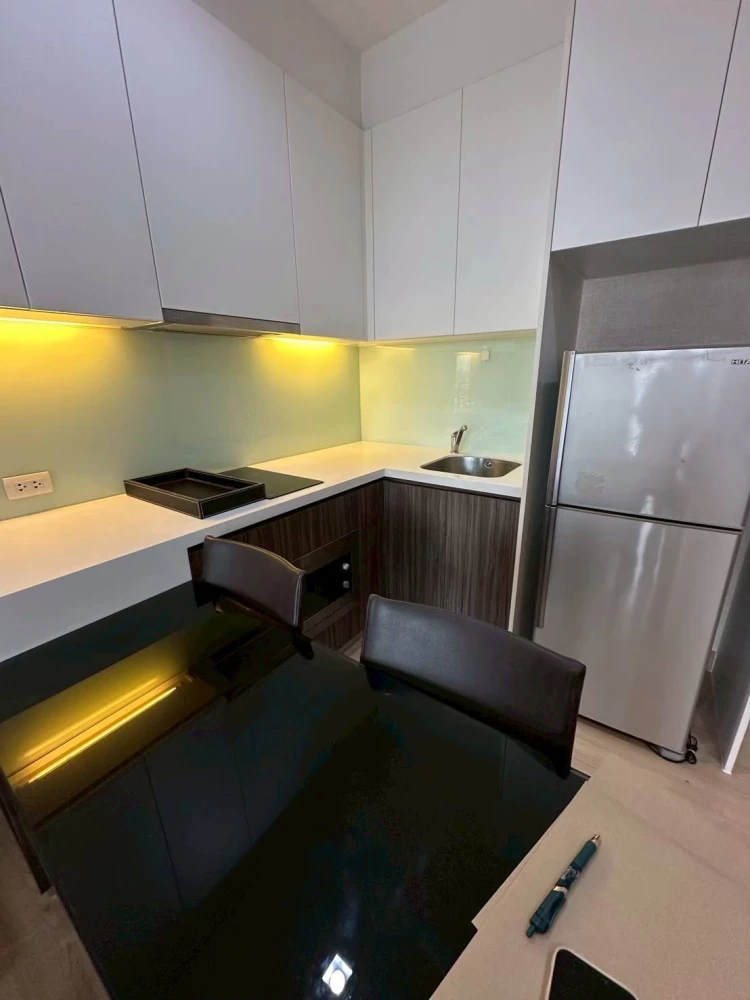 ให้เช่า Urbano Absolute Sathon-Taksin	ห้องตกแต่งสวย วิว IconSiam ชัดแจ๋ว เฟอร์ครบ พร้อมอยู่