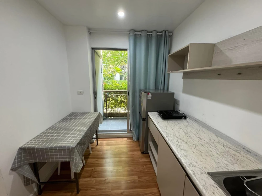 ให้เช่า V Condo Ladkrabang ห้องชั้น 1 วิวสระว่ายน้ำ เฟอร์นิเจอร์ครบครัน หิ้วกระเป๋าเข้าอยู่ได้เลยจ้า