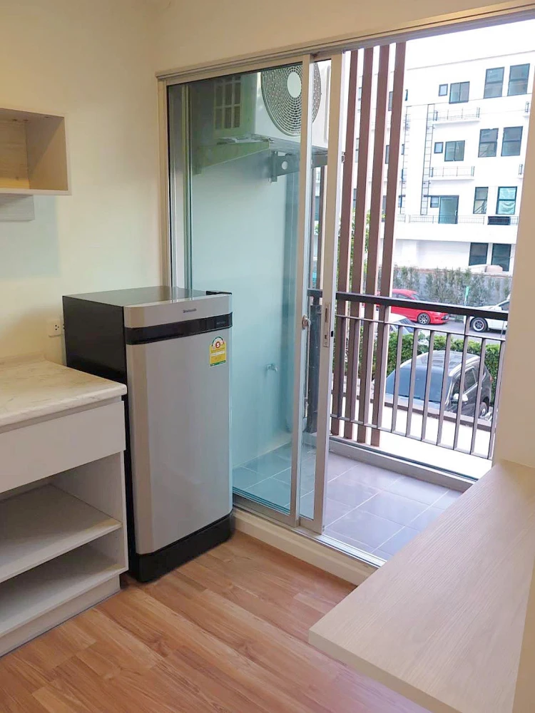 ให้เช่า V Condo Ladkrabang ห้องชั้น 2 มาพร้อมเครื่องซักผ้าและเฟอร์นิเจอร์ครบครัน จองเลยจ้า