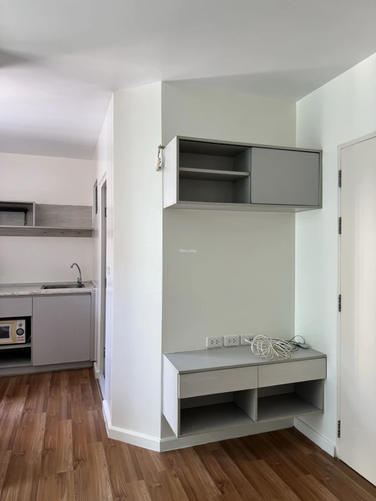 ให้เช่า V Condo Ladkrabang ห้องพร้อมอยู่ เฟอร์พร้อม ราคาสบายกระเป๋า จอเลย ก่อนพลาด+++