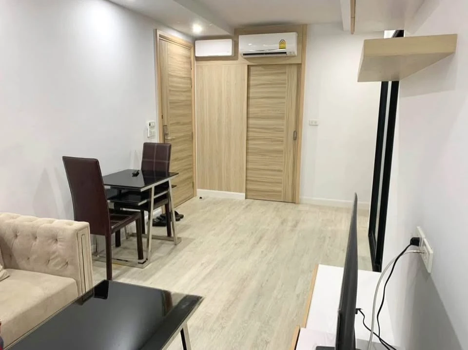 ให้เช่า V Condo Salaya วิวสนามบอล ลมพัดเย็นสบาย 2 ห้องนอน พร้อมเตียง + ตู้เสื้อผ้า Built-in จองเลย
