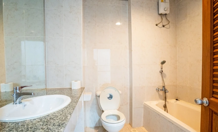 ให้เช่า View Talay Jomtien Condominium 2 ห้องนอน ชั้น 4 แต่งครบ น่าอยู่ จองเลย