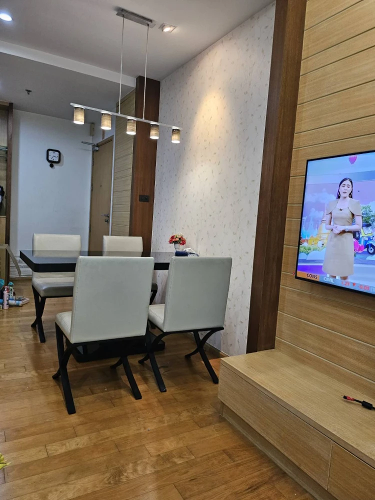 ให้เช่า Villa Rachatewi ห้องกว้างพื้นที่ใช้สอยเยอะ ตกแต่งคุมโทนลายไม้สุดปัง จองเลย