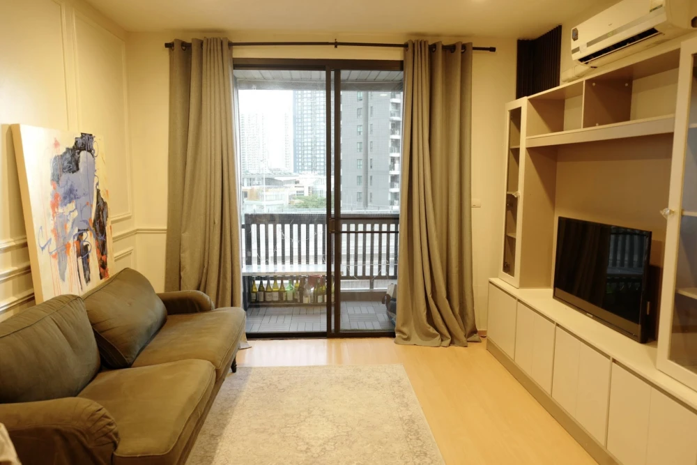 ให้เช่า Vista Garden Sukhumvit 71 ห้องกว้างพื้นที่ใช้สอยเยอะ มาพร้อมเฟอร์ครบครัน หิ้วกระเป๋าเข้าอยู่ได้เลยจ้า