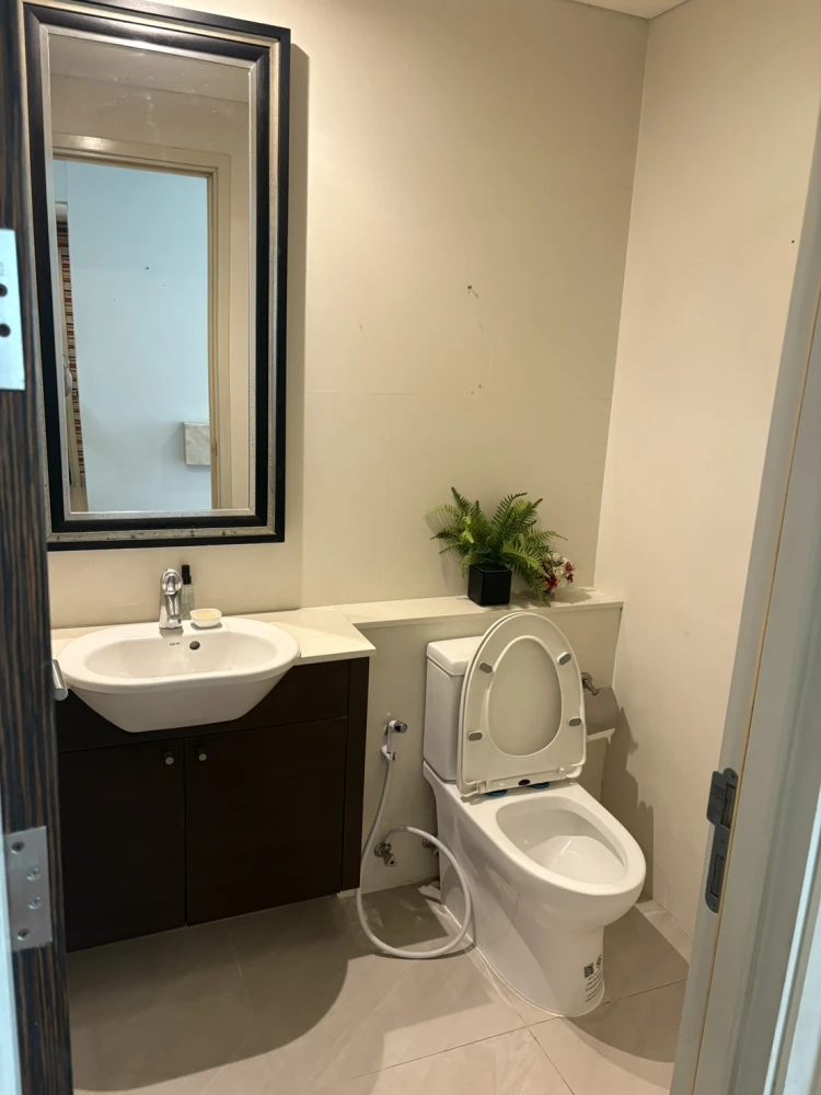 ให้เช่า Watermark Chaophraya River ห้องพร้อมอยู่ เฟอร์พร้อม อยู่ได้เป็นครอบครัว อยู่สบายมากๆจองเลย