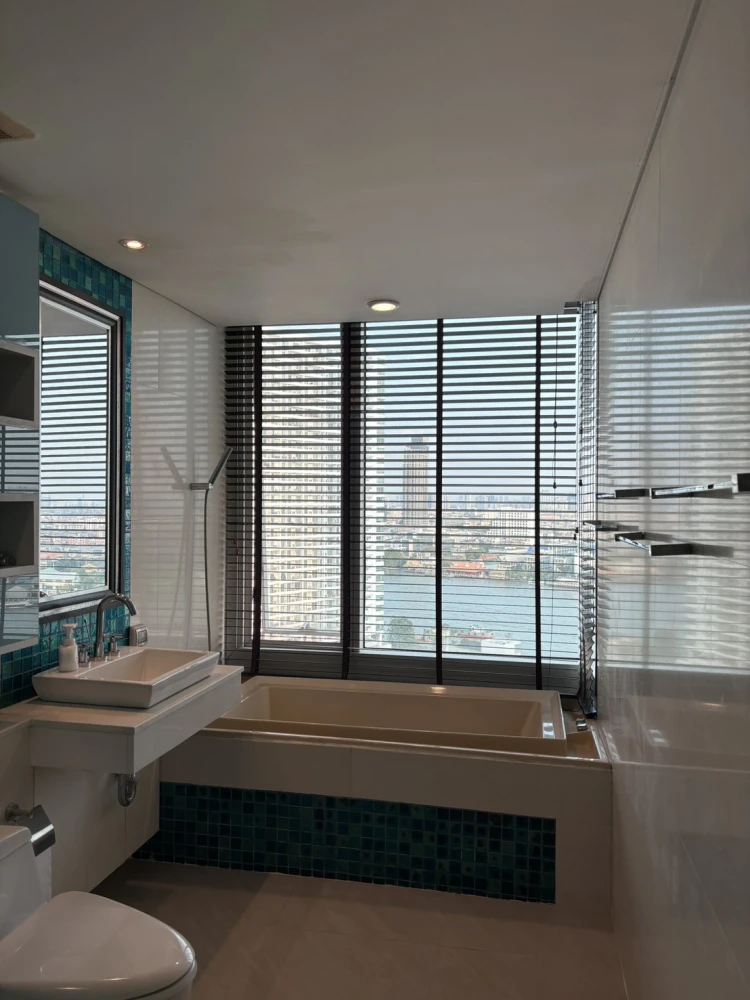 ให้เช่า Watermark Chaophraya River ห้องพร้อมอยู่ เฟอร์พร้อม อยู่ได้เป็นครอบครัว อยู่สบายมากๆจองเลย