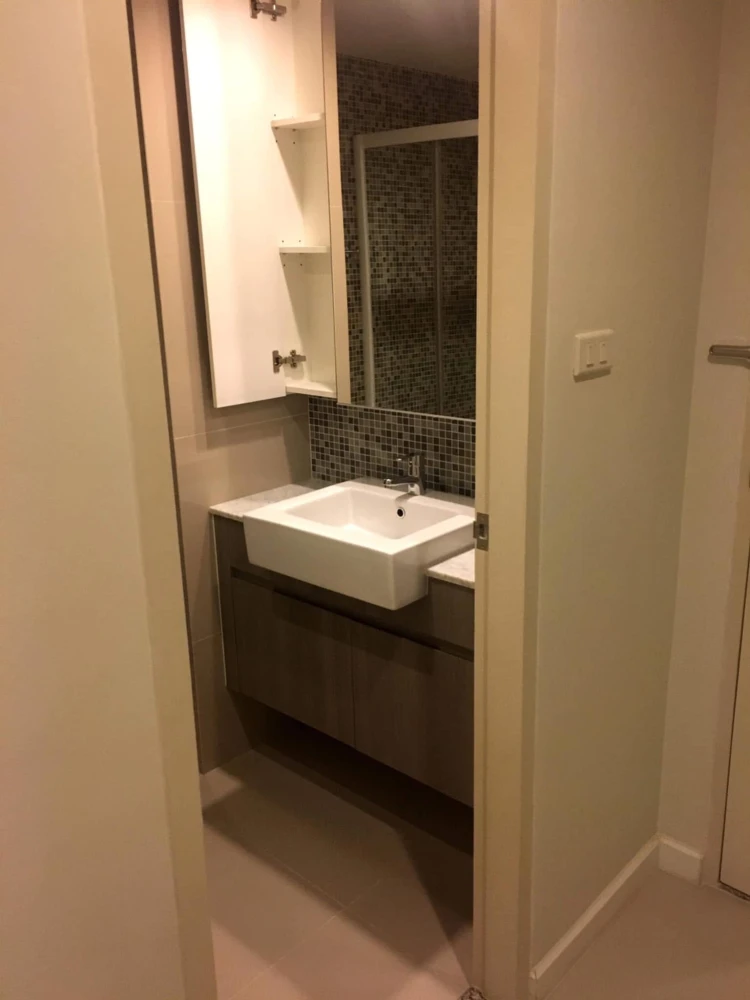 ให้เช่า WE Condo ชั้น 2 รวมเฟอร์ฯและเครื่องใช้ไฟฟ้าครบเซต หิ้วกระเป๋าเข้าอยู่ได้เลย