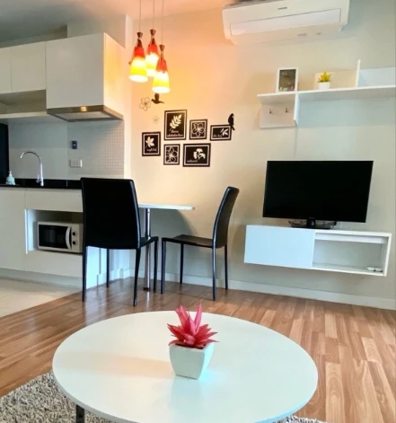 ให้เช่า WE Condo ชั้น 8 ห้องน่าอยู่ แต่งครบ จองเลย ห้ามพลาด ด่วนๆจ้า