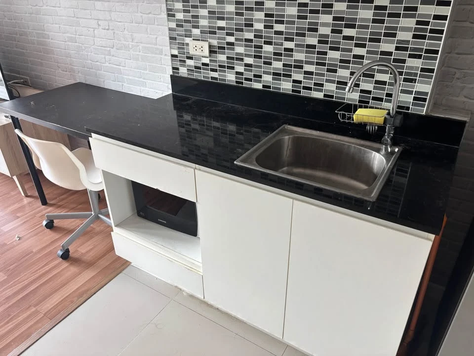 ให้เช่า we condo ติดวอลเปเปอร์ลายสวย ตกแต่งฟังก์ชั่นครบ หิ้วกระเป๋าเข้าอยู่ได้เลย