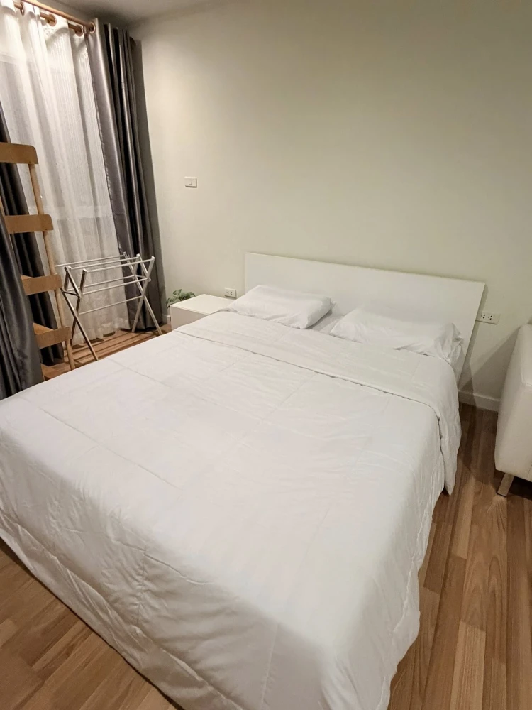 ให้เช่า WE Condo ห้องพร้อมอยู่ เฟอร์พร้อม จองเลย