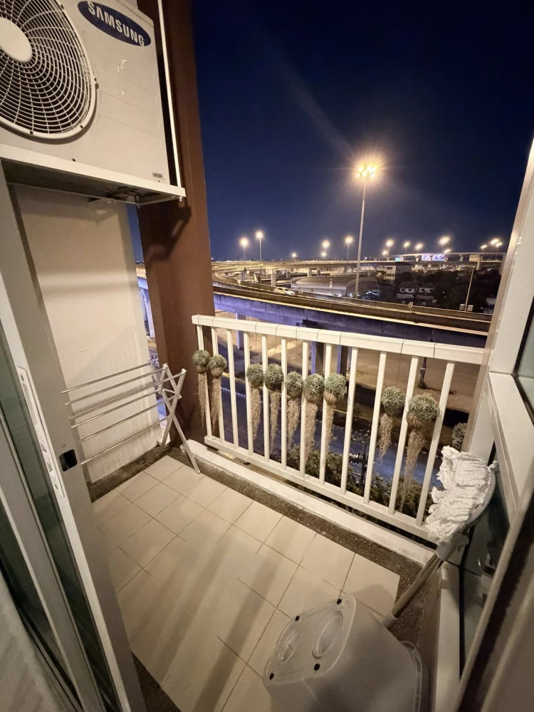 ให้เช่า WE Condo ห้องพร้อมอยู่ เฟอร์พร้อม จองเลย